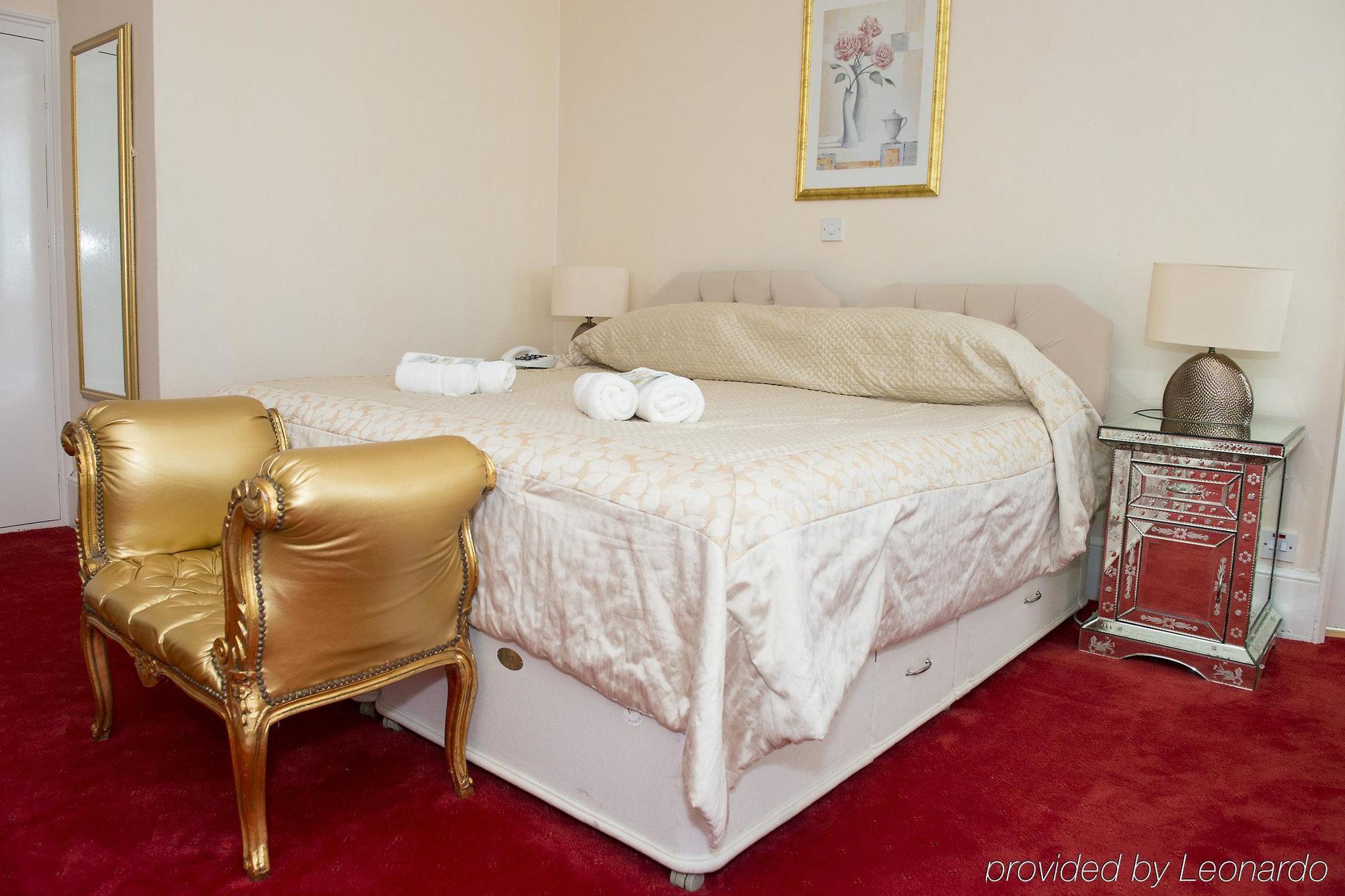 Albany Lions Hotel Eastbourne Ngoại thất bức ảnh