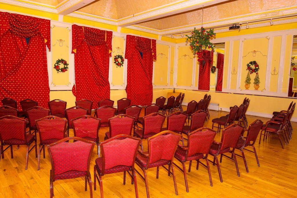 Albany Lions Hotel Eastbourne Ngoại thất bức ảnh