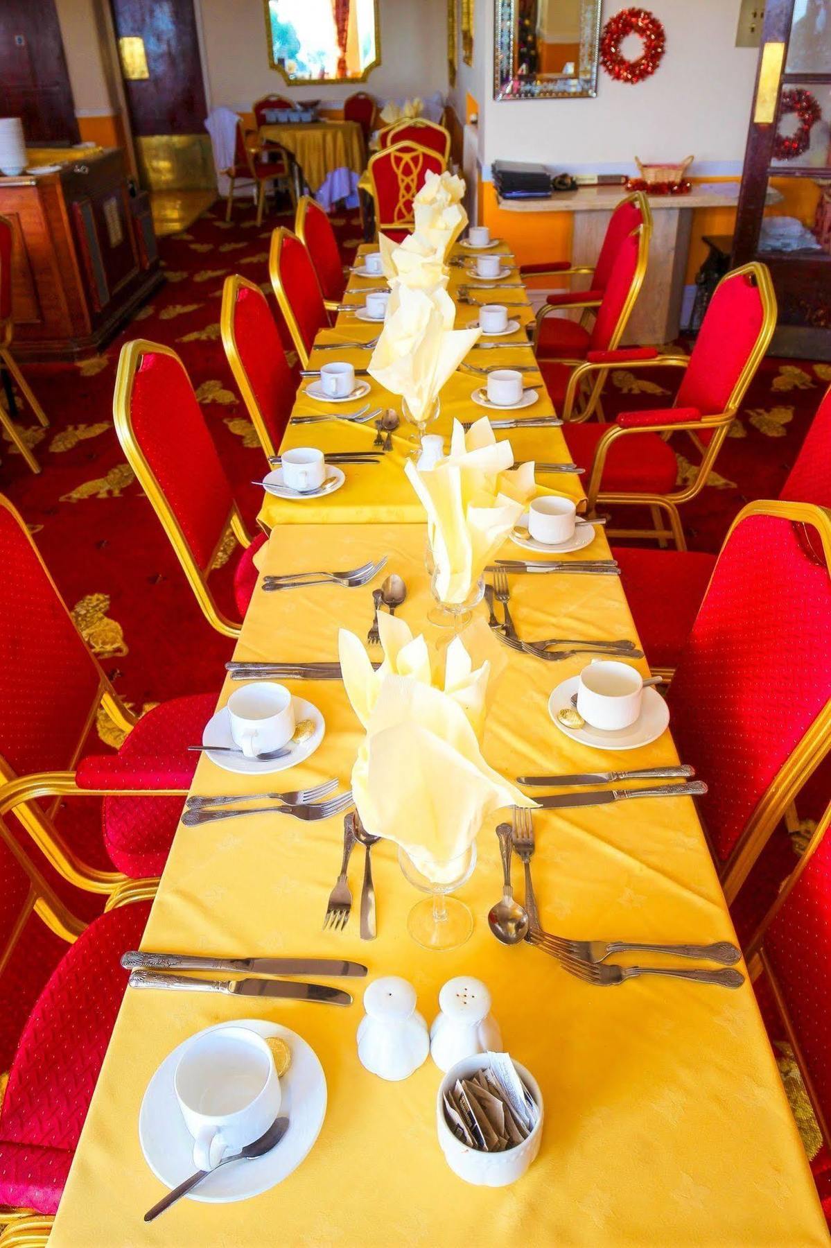 Albany Lions Hotel Eastbourne Ngoại thất bức ảnh