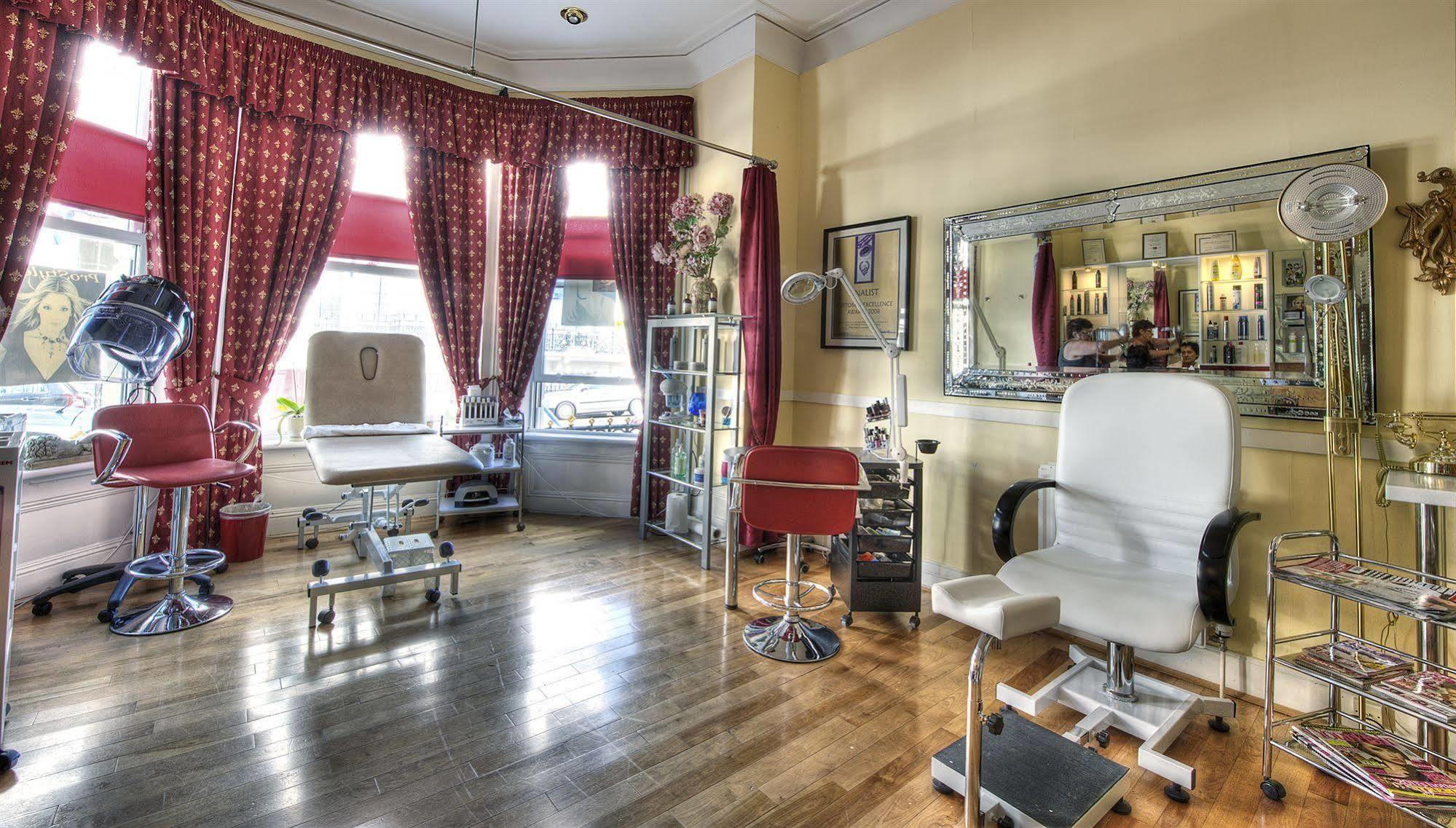 Albany Lions Hotel Eastbourne Ngoại thất bức ảnh